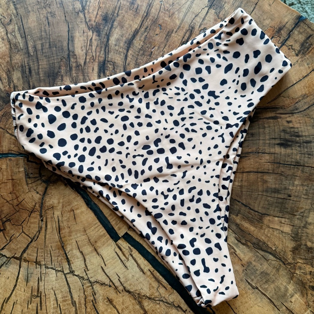 Zaful High-Waisted Leopard Print Bikini Bottoms